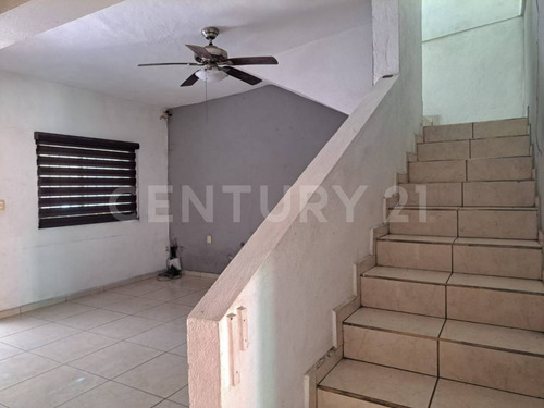 Se Vende Casa En Col. Juan Jose Rios Ii En Villa De Alvarez, Colima