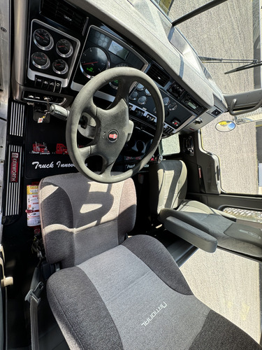 Kenworth T800 Año 2009 Torton