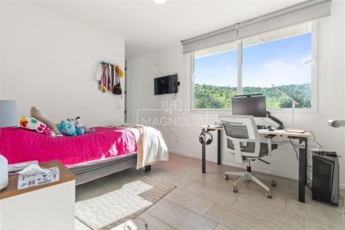 Casa En Venta De 4d/5b Las Brisas
