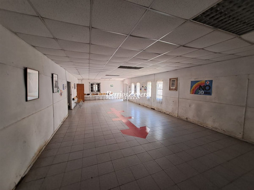 Terreno Construcción En Venta, Macul Cercano A Municipalidad