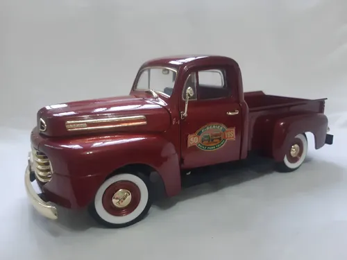 Ford F-1 Pickup - 1948, 1:18 Road Signature. Ed. 50 Anos