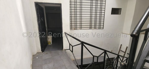 Imagen 17 de 28 de Sabana Grande Edifico Dde Oportunidad Listo Para La Venta.. Locales Comerciales Y Oficinas Con Su Baño..! Carlos Zambrano 0424 283 6665 Codigo: Mls #23-4780
