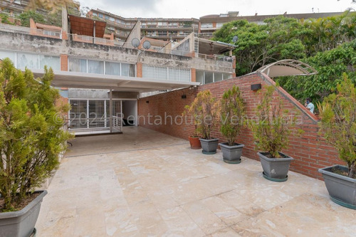 Townhouse En Venta Villa Nueva Hatillo Vgi