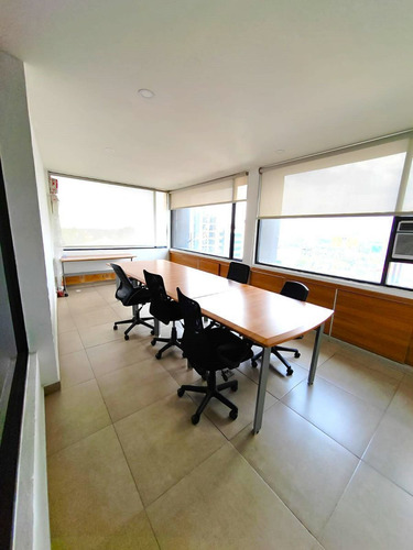 Oficina En Venta, Satélite, 109 M2