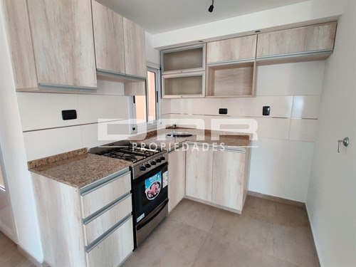 Imagen 5 de 13 de 2 Amb Contrafrente Con 2 Baños Y Patio!! Cochera Opcional - Pieres 900