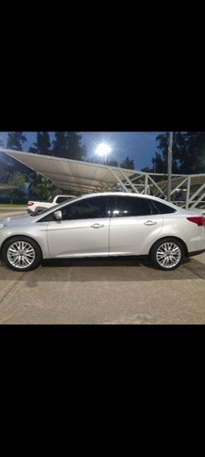 Ford Focus Iii 2.0 Sedan Se Plus Mt 2016