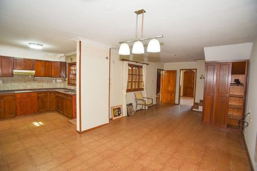 Venta De Casa Macrocentro 3 Dor, 2 Cocheras