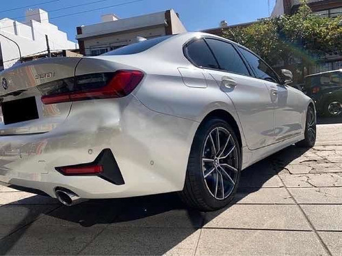 Imagen 6 de 15 de Bmw Serie 3 2020 3.0 330i Sedan Sport Line 252cv