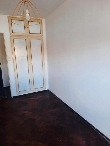 Imagen 5 de 9 de Vendo Departamento De 3 Dormitorios En Urquiza 2835