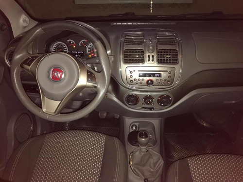 Fiat Grand Siena 1.6 16v Essence Flex 4p 2013