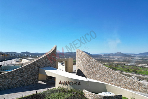 Terreno De 718m² Colindante A Campo De Golf, Clúster De Solo 38 Lotes, Zibatá, Qro.