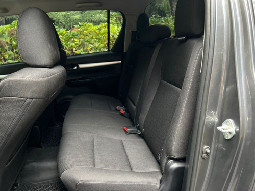 Toyota Hilux 2.8 D-4D TURBO DIESEL CD SR 4X4 AUTOMÁTICO