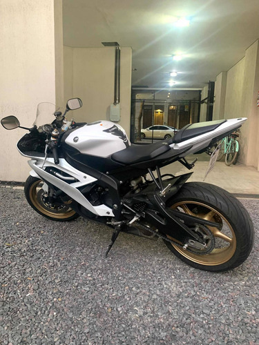 Yamaha R6