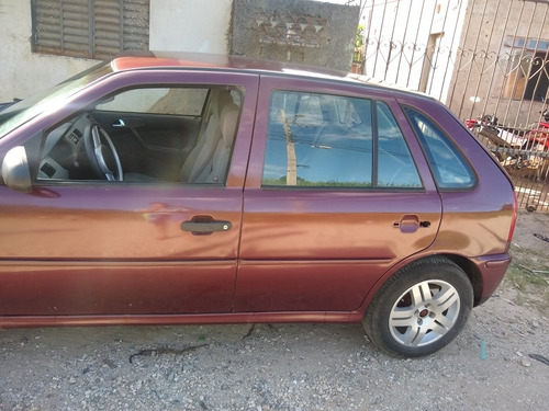 Imagem 3 de 13 de Volkswagen Gol 1.0 16v