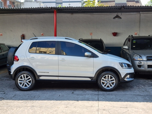 Imagen 5 de 11 de Volkswagen Crossfox 2015 1.6 Trendline Ll Alt