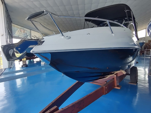 Lancha Focker 230 2017 Mercruiser 4.5 200hp Bravo 3 Black.ed