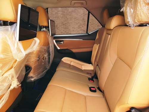 Imagen 12 de 18 de Toyota Fortuner Sr5 4x4