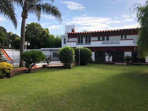 Imagen 1 de 12 de Espectacular Quinta 4 Ambientes Con Pileta