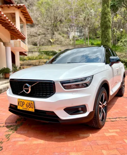 Volvo XC40 2.0 R-design