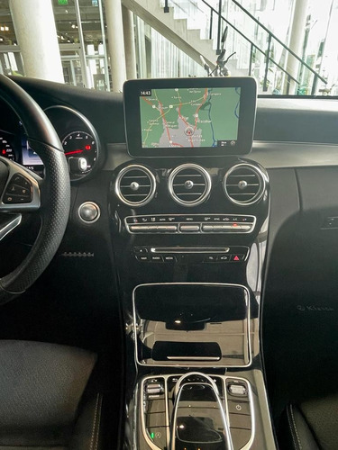 Imagen 12 de 16 de Mercedes-benz Clase C 2018 3.0 C400 Coupe Amg-line 333cv