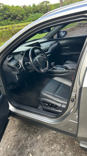 Lexus UX 2.0 Dynamic Aut. 5p Hibrido