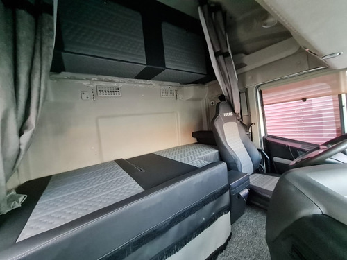 Imagem 22 de 25 de Iveco Hiway 480 6x4 Bug Leve Suspensão De Molas Ano 2017 Aut