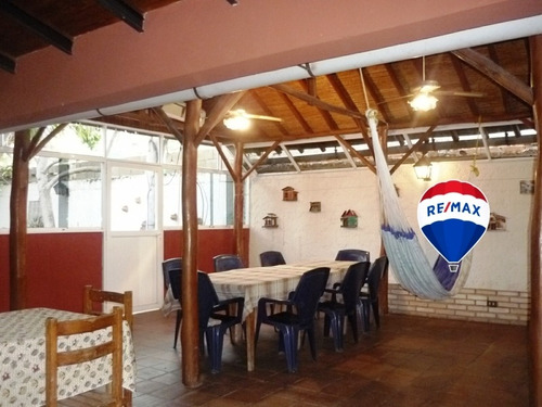 Imagen 9 de 11 de Casa Quinta Urbanizacion Privada Villa Dorada I Av. Carupano