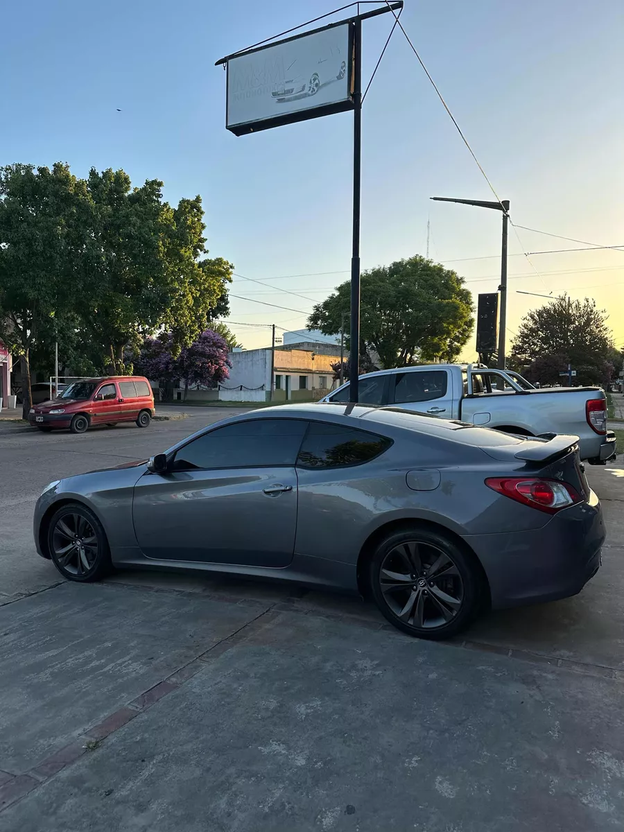 Hyundai Genesis 2.0 Coupe T 210cv Mt