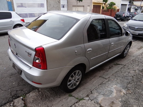 Renault Logan Expression 1.6 Completo 2011