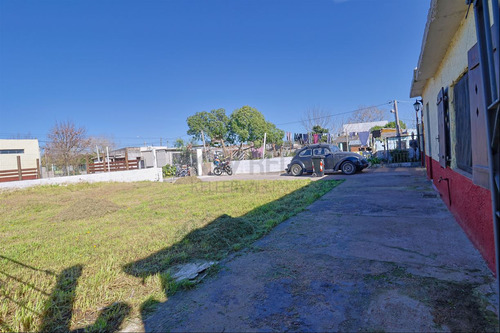 Venta 2 Casas Y Local Comercial Santa Teresita Canelones