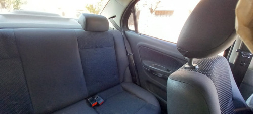 Imagen 5 de 8 de Volkswagen Voyage Modelo 2015 1.6 Trendline