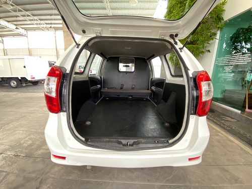 Imagen 8 de 11 de Toyota Avanza Cargo 2016