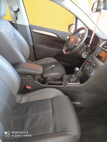 Imagen 4 de 5 de Citroën C4 Lounge 2015 2.0 Tendance Pack