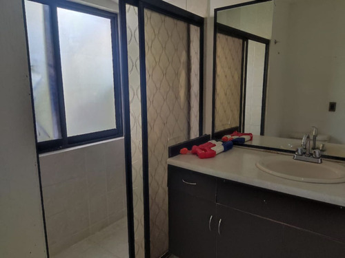 Casa En Venta Condominio Con 3 Recámaras En Burgos Bugambilias