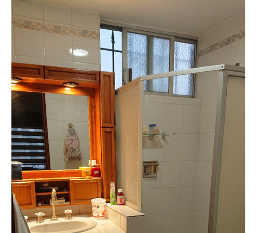 En Venta Casa De 3 Recámaras, 3 Cocheras, 2 1/2 Baños, Amplio Jardin Con Asador Techado, Cuarto De Lavado En La Concepción Ii