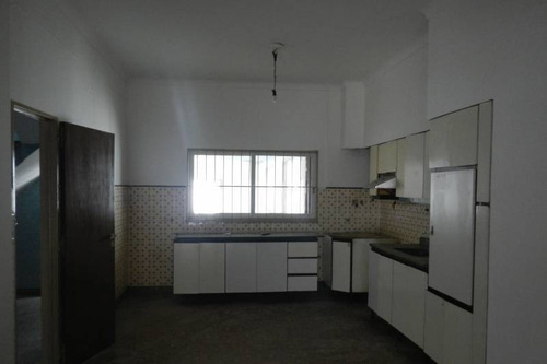 Imagen 3 de 11 de Galpon Con Vivienda En Venta En Ciudadela
