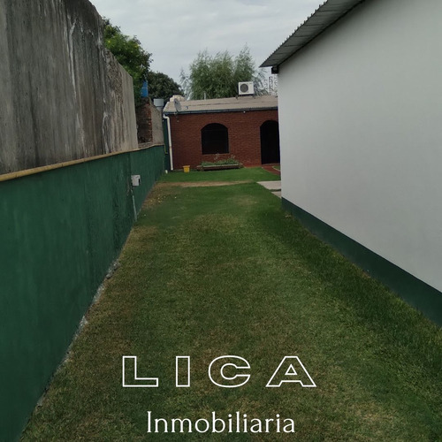 Imagen 3 de 18 de Casa Con Amplio Salón Ubicada En Calle J. Márquez 345 De La Ciudad De San Lorenzo