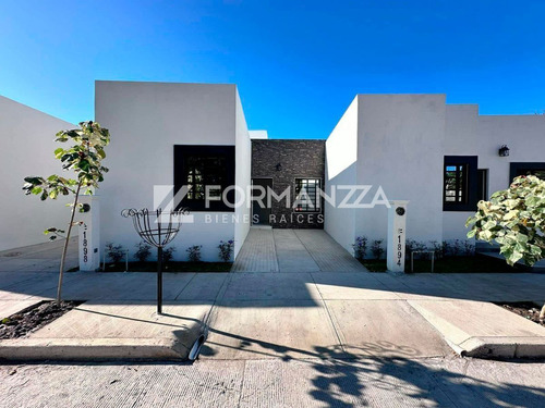 Casa Nueva En Venta En La Rivera Del Jazmín En Colima