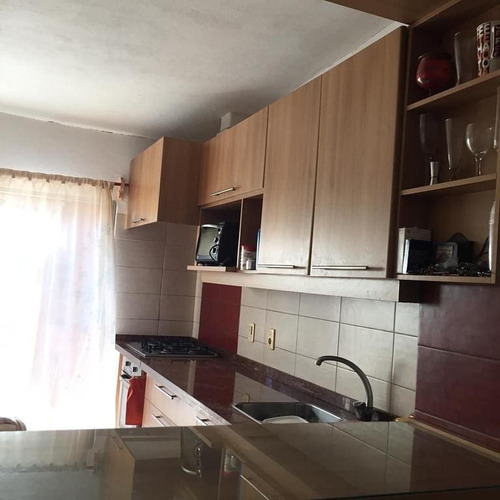 Casa Muuy Comoda Con Fondo Grande , Arboles Frutales!!