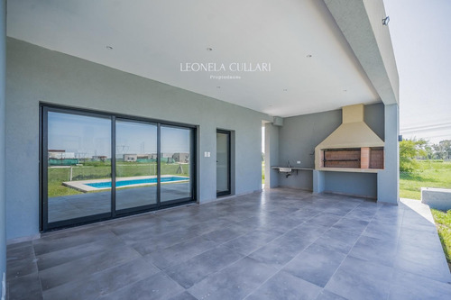 Venta - Casa - Barrio La Magdalena - Canning