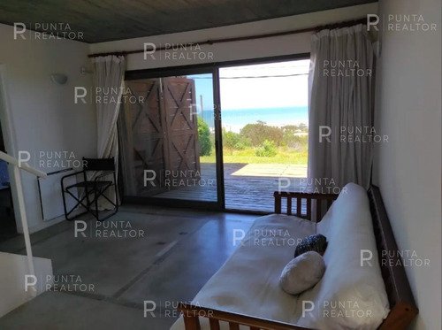 Imagen 16 de 30 de Importante Casa En Alquiler, Con Pileta, Vista Al Mar Y Muy Bien Ubicada El Chorro, Manantiales, Uruguay