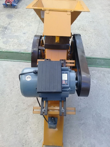 Maquina Trituradora Picadora De Cascotes Motor Tri 2 Hp