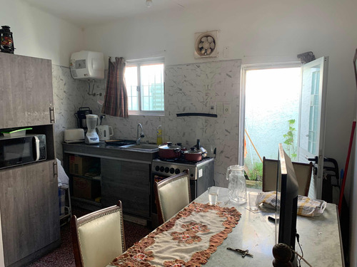 Muy Buena Oportunidad!!! Buena Casa De 2 Dorm Y Demas !!!!