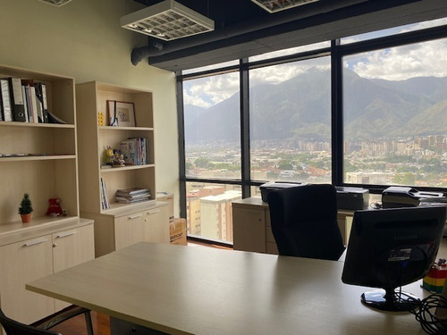 Imagen 11 de 30 de Oficina En Venta En Cc Macaracuay Plaza Remodelada Con Vista Al Avila