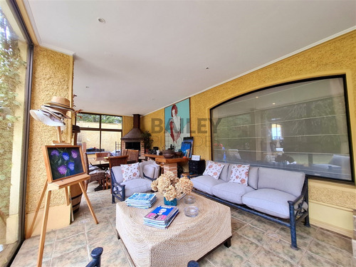 Venta De Casa De 4 Dorm. Bosques De Montemar En Concón