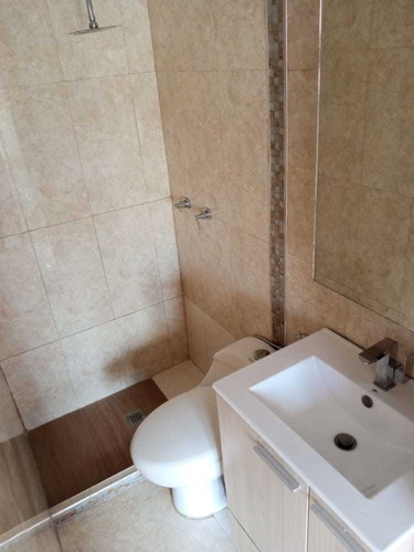 Imagen 6 de 7 de Town House En Venta - Conj Resd Ciudad Real - Barcelona