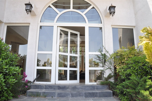 Casa En Venta En El Arrayán, Vista Insuperable Espectacular