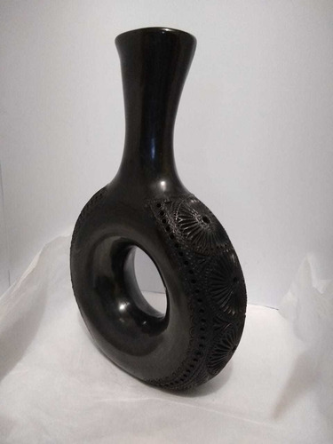 Florero Tipo Dona Con Detalles Barro Negro Oaxaca