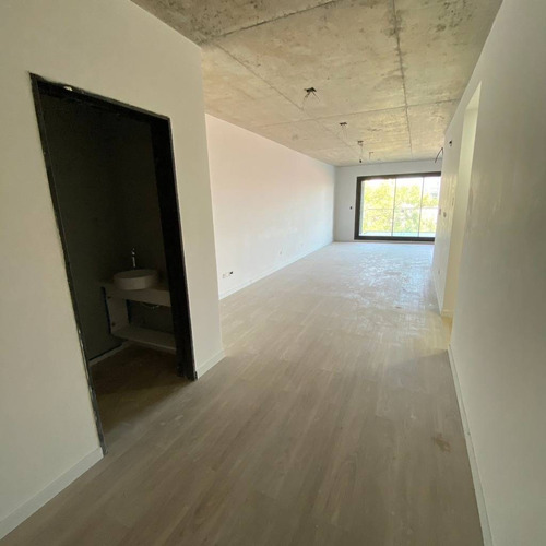 Venta Departamento Semipiso 4 Ambientes En Liniers