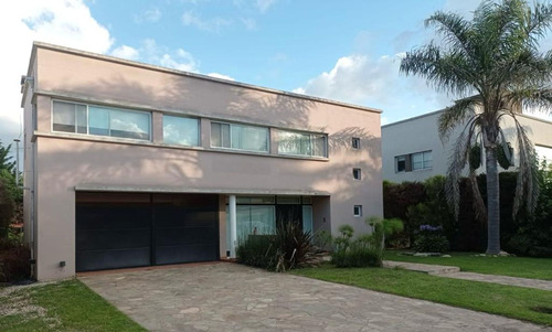 Casa En Venta Village Del Parque Berazategui  